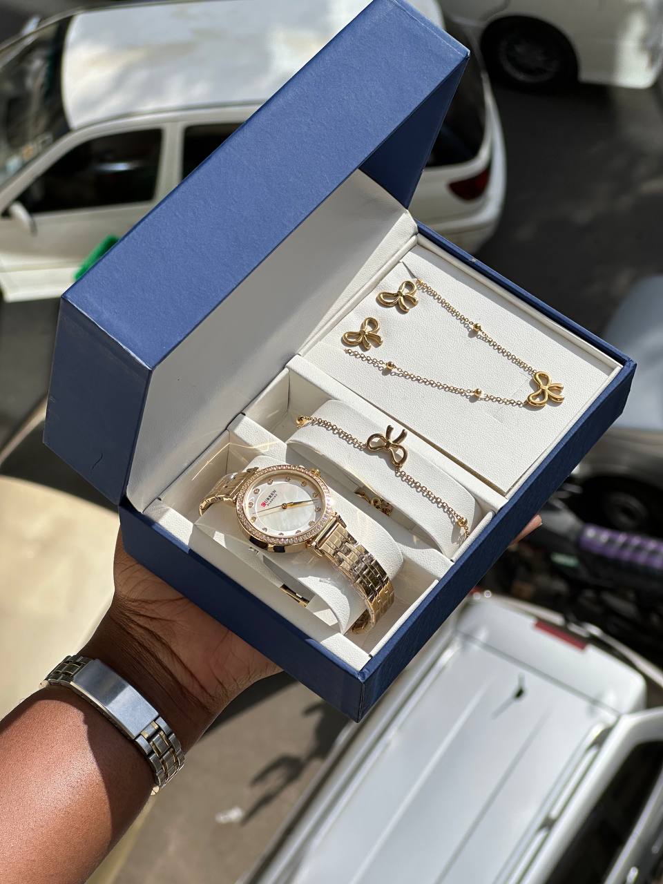 Ladies gold gift set