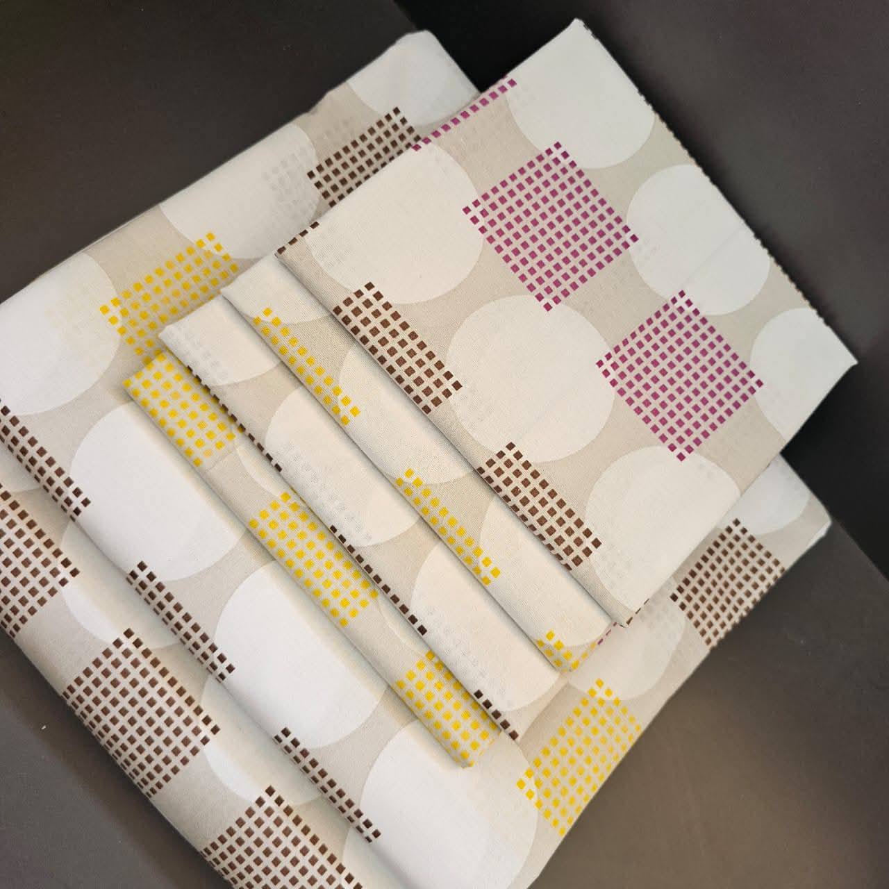 Two Flat Bedsheet Both Printed
4 Pillowcases