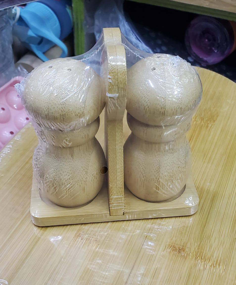 2 in 1 Bamboo salt shakers