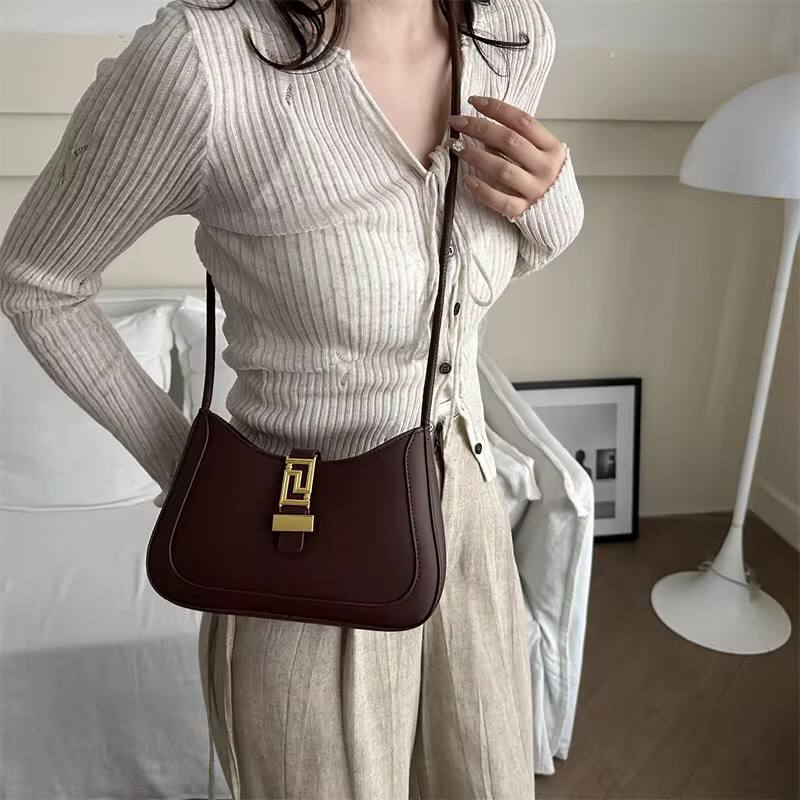 Ladies fashion sling bag