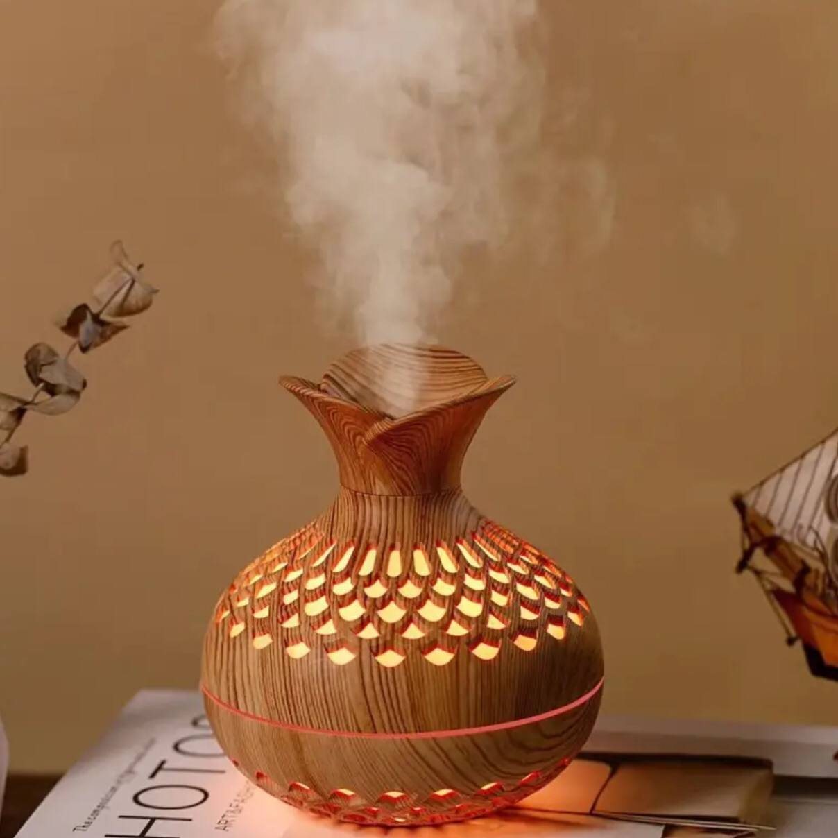 Colourful wood grain flower humidifier