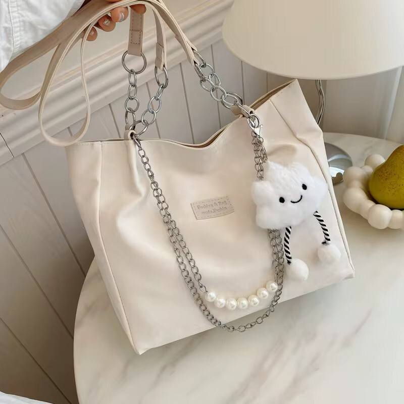 CUTE FASHION PEARL HANDBAG WITH CLOUD BAGCHARM /KEYHOLDER
