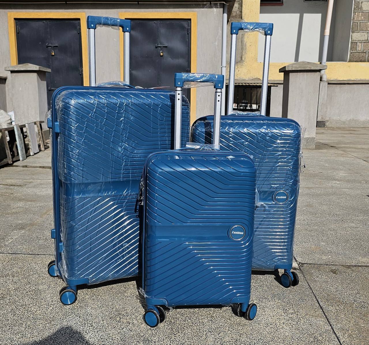 3 in 1 Luxurious Unbreakable Pp Suitcase
