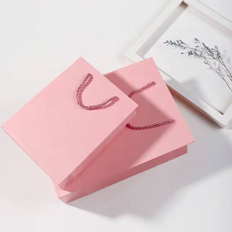 GIFT BAGS