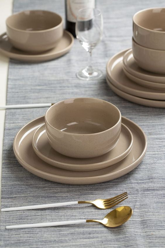 Luxury Dinner Sets, Crockery Set & Dinning Accessories