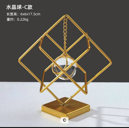 Decorative Centerpiece with Pendulum –
