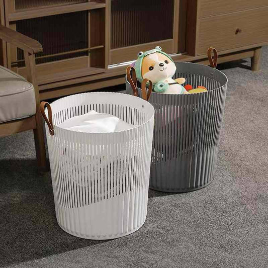 Large capacity laundry/storage basket