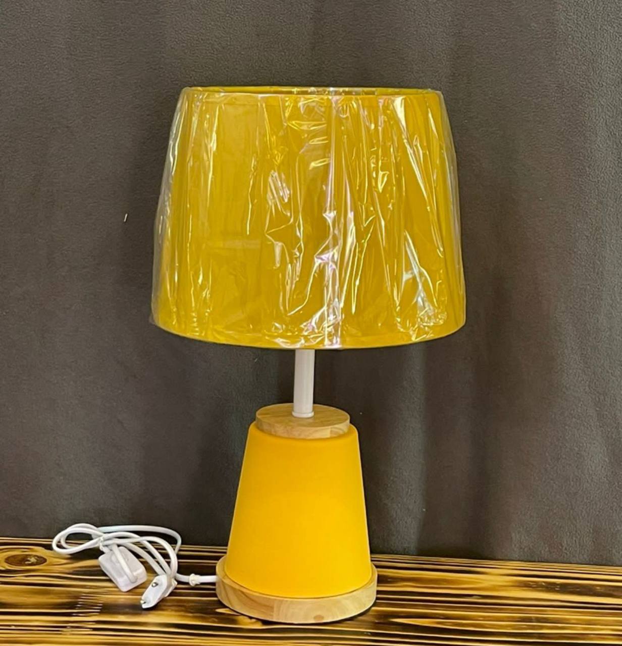 Creative Nordic solid Wood  Table Lamp