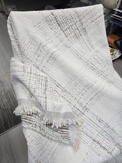 Premium Quality Throw Blankets