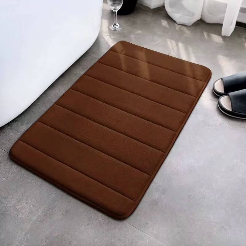 Super absorbent bathroom mat