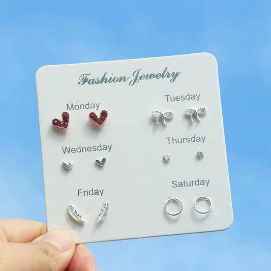 *Fashion Heart Stud Earings
