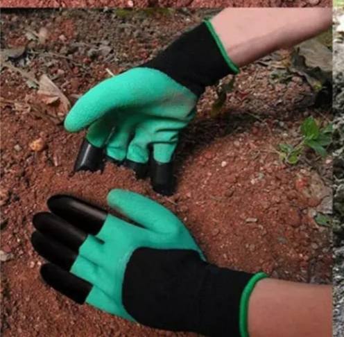 Gardening gloves with claws
