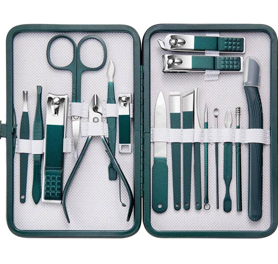 Professional manicure set with exquisite leather cover