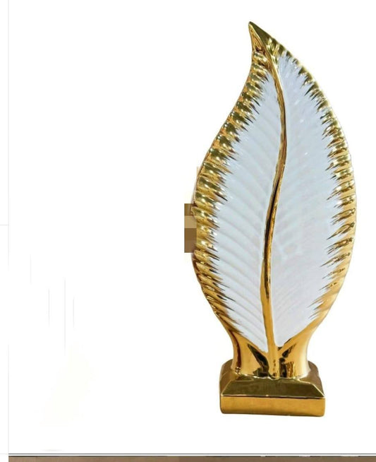 CERAMIC WHITE & GOLD PIECE