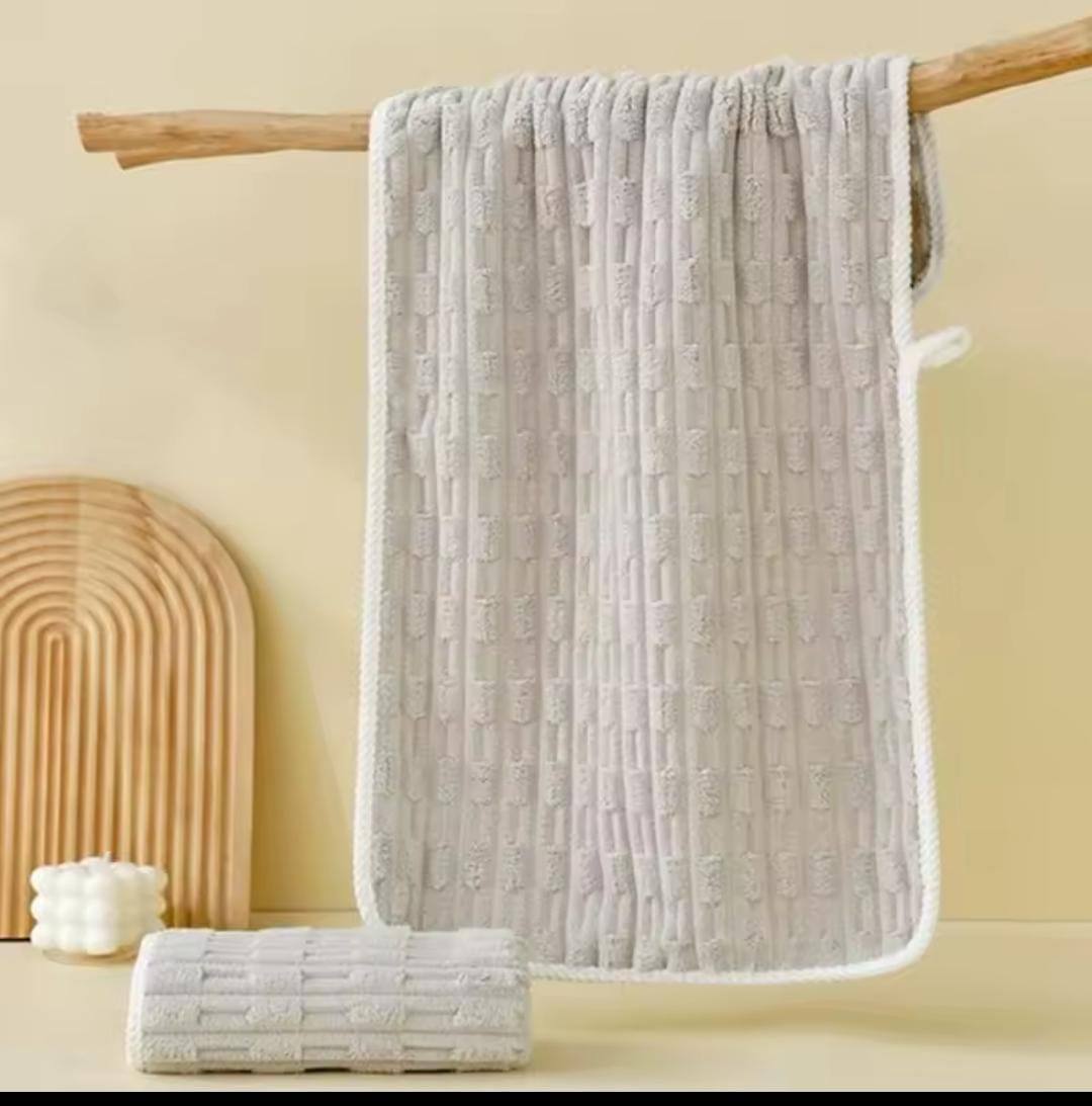 Microfiber kitchen towels.