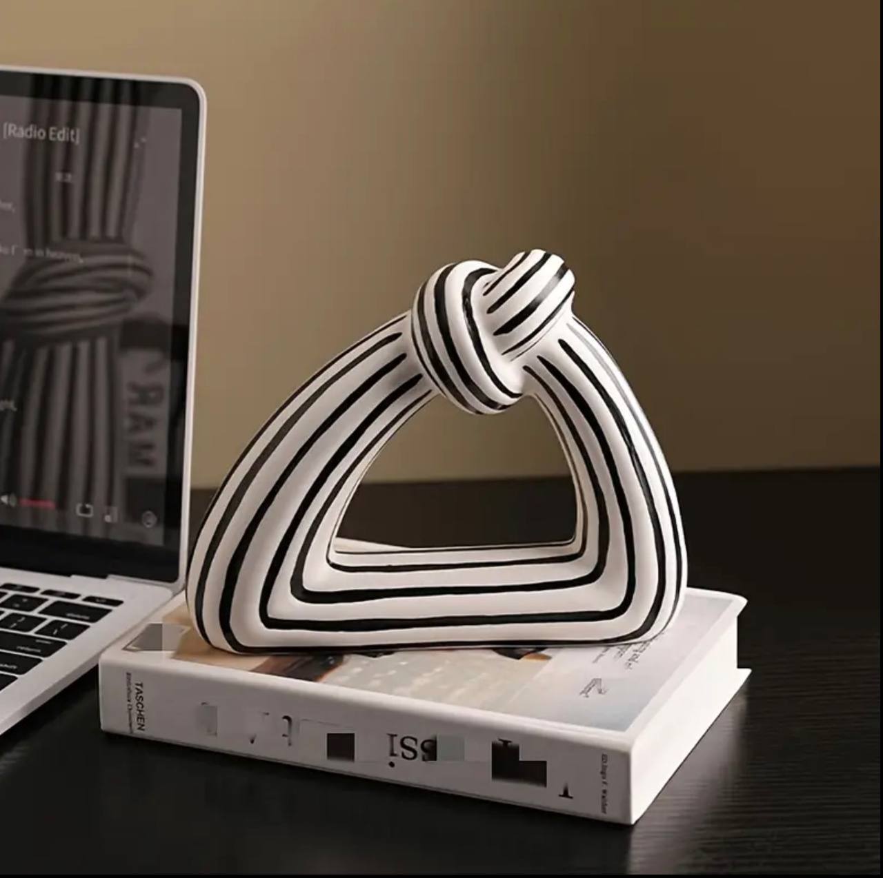 Interior creative black & white stripes knot abstract home decoration / premium  decorative ornament