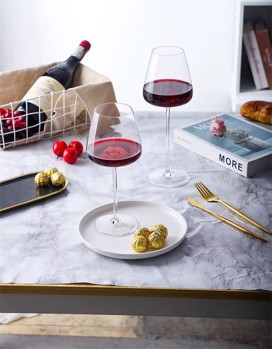 Goblet wine glass
Capacity. 613ml