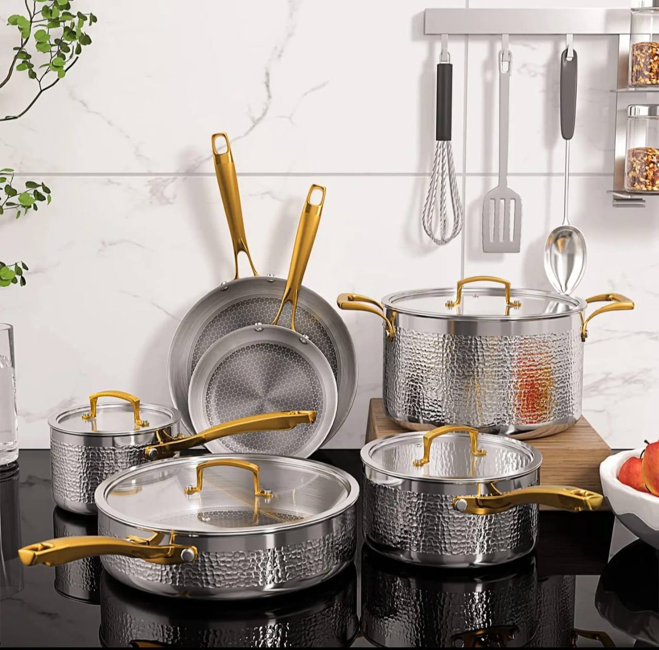 10 PCS SET
Premium High quality Tripply S/S Stainless steel cookware set with Hammered Patterned design