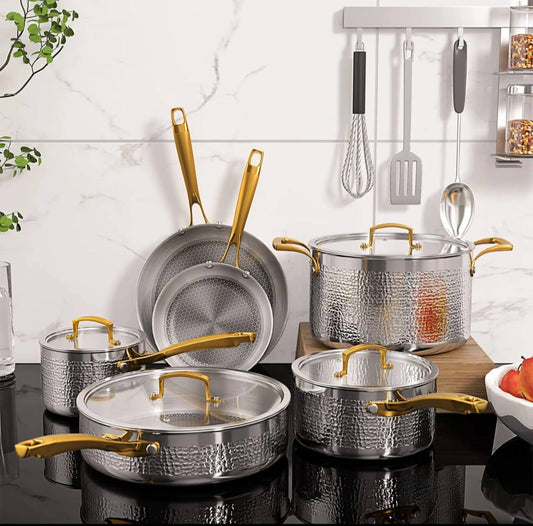 10 PCS SET
Premium High quality Tripply S/S Stainless steel cookware set with Hammered Patterned design