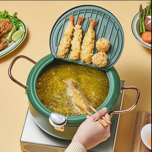 Nordic green coloured 3.4L Frying pot with thermometer and oil drain grill