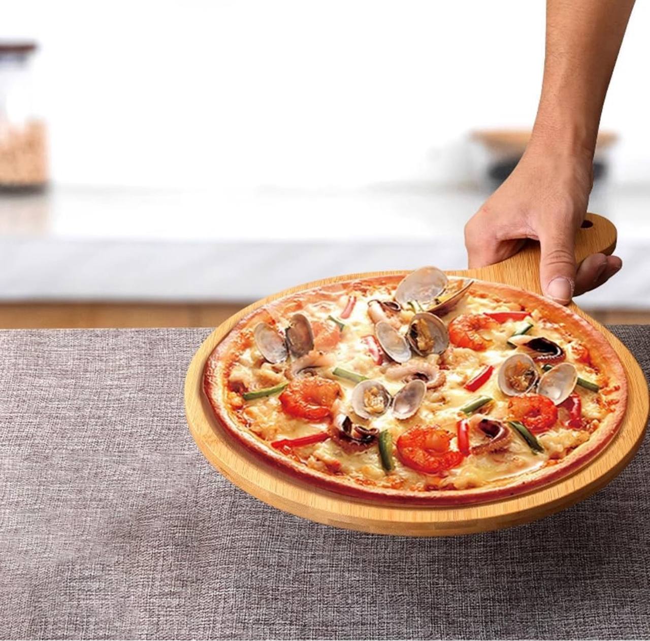 Bamboo pizza board plate