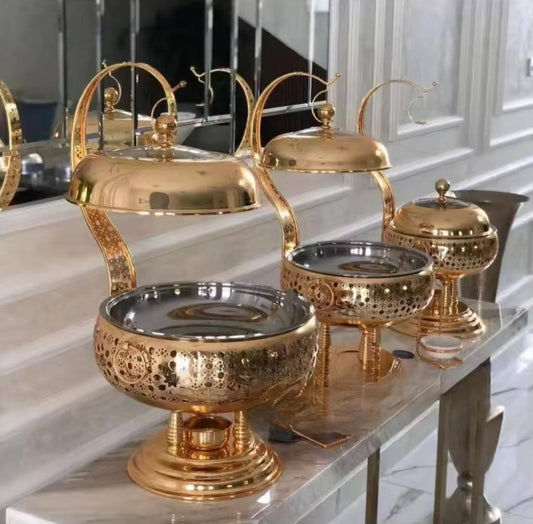 Luxurious gold round chaffing dish
Capacity 8 litres
