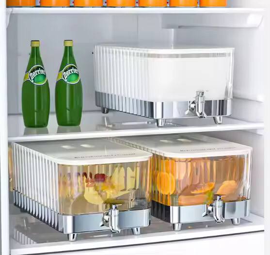 Glass Beverage Dispenser with Clamp Lid