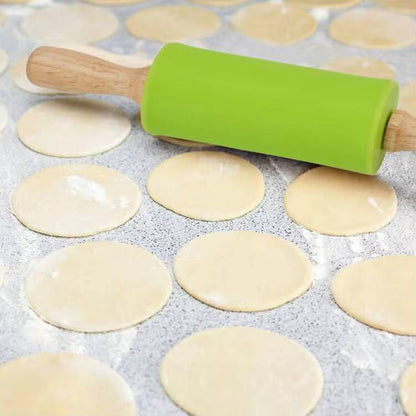 Dough maker/rolling pin