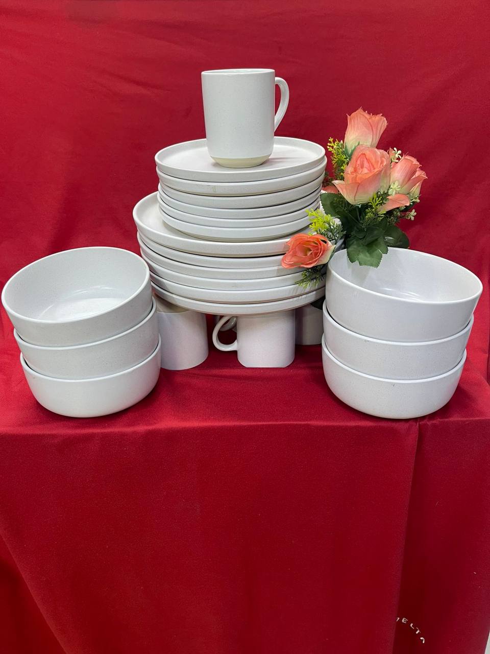 Ceramic dinner set