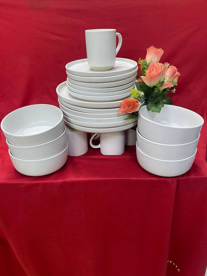 Ceramic dinner set