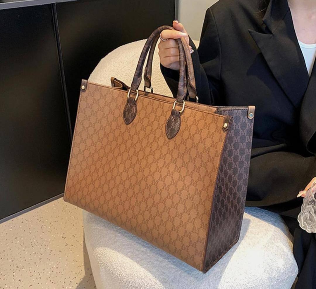 Geometric pattern top handle bag