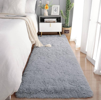 Bedside fluffy carpets