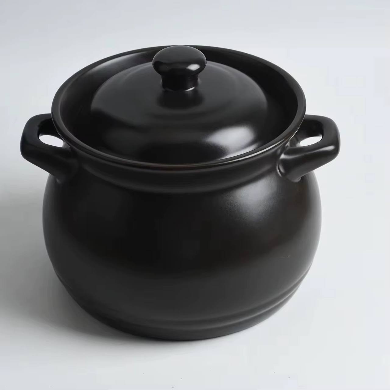Porcelain Cooking pot