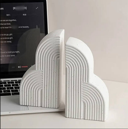Arched bookend holders