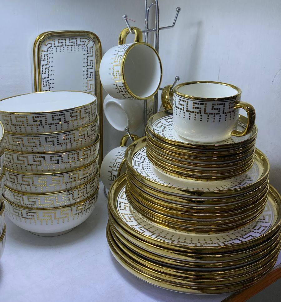 32pc golden dinner sets