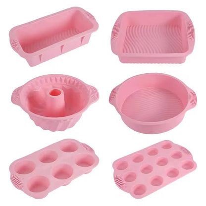 Silicone baking tins in square tin, round tin