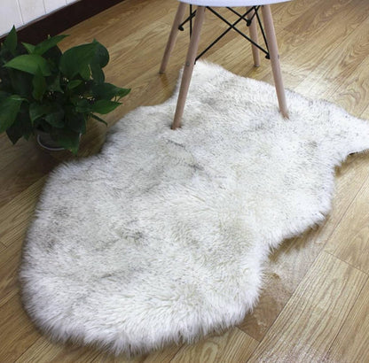 Decorative faux fur mats