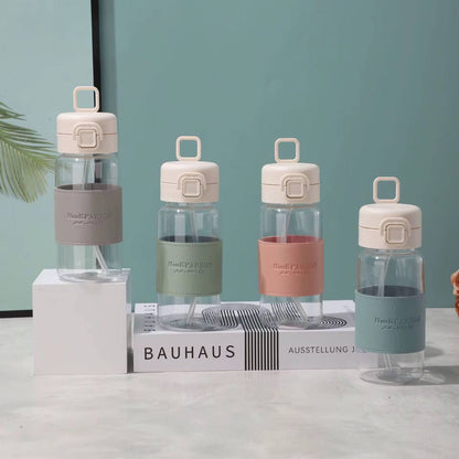 High quality acrylic water bottle.
With straw.