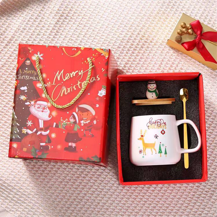 Luxurious Christmas themed Cup set + Gift Box