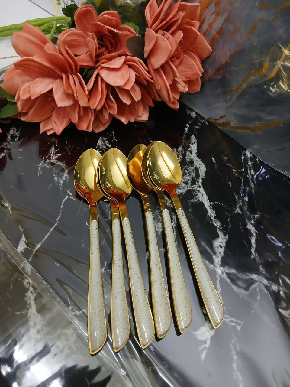 Heavy duty 24pcs dining cutlery set
