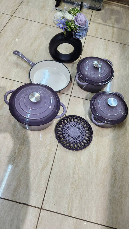 Cast iron dutch oven set