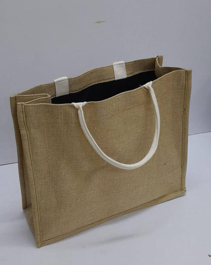 Linen Reusable Eco friendly shopping jute bags
Available in different prints 
Can be used as Burlap gifts packing bags