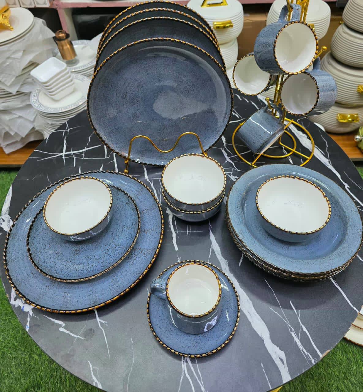 36pcs Dinner set. Elegant Luxury European Kiln Porcelain Dinner set.