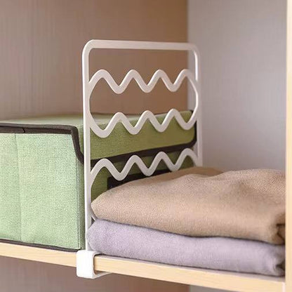 Shelves dividers