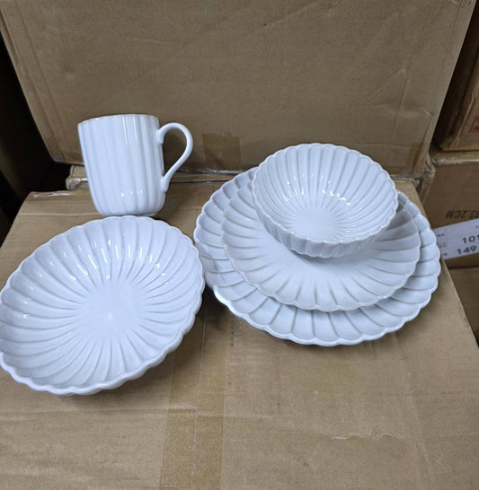 30pcs European Scallapoed Ceramic Porcelain Dinnerware.