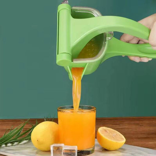 Multifunctional handheld juicer / squeezer